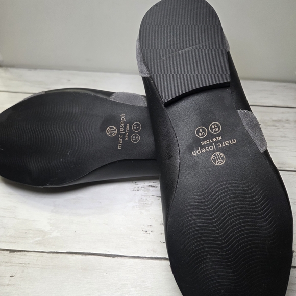 Marc Joseph Gray and Black Women's Flats - Picture 5 of 9